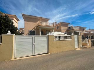 Chalet en Los Balcones y los Altos
