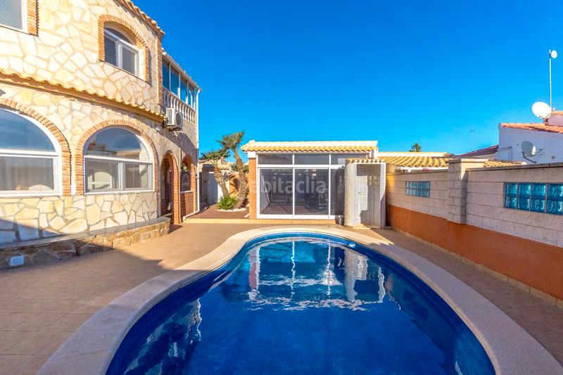 Foto 017807fe-bb79-4603-816f-604d78065133. Chalet avec chauffage parking piscine dans La Florida Orihuela