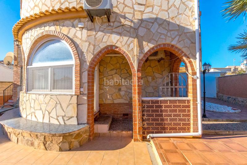 Foto 512bd461-11eb-4190-89d8-2670bd78364f. Chalet avec chauffage parking piscine dans La Florida Orihuela