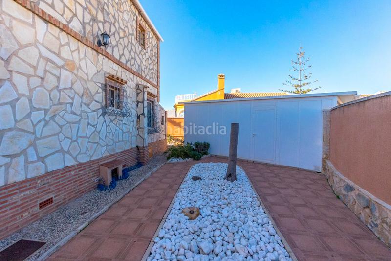 Foto ddb59baa-886f-47c6-b67e-6488ff75d168. Chalet avec chauffage parking piscine dans La Florida Orihuela