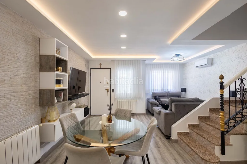 Foto 05ea7f65-5a86-438c-8dde-f13379fe3036. Casa a schiera con parcheggio piscina in Los Almendros Orihuela