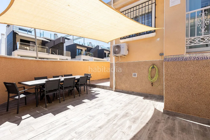 Foto b323e69e-6135-4b9b-b613-c4e085f8e964. Casa a schiera con parcheggio piscina in Los Almendros Orihuela