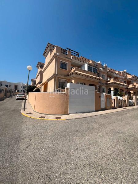 Foto 71b26cbd-726e-4ef5-9904-deceaeaa6e81. Semi detached house with parking pool in Los Almendros Orihuela