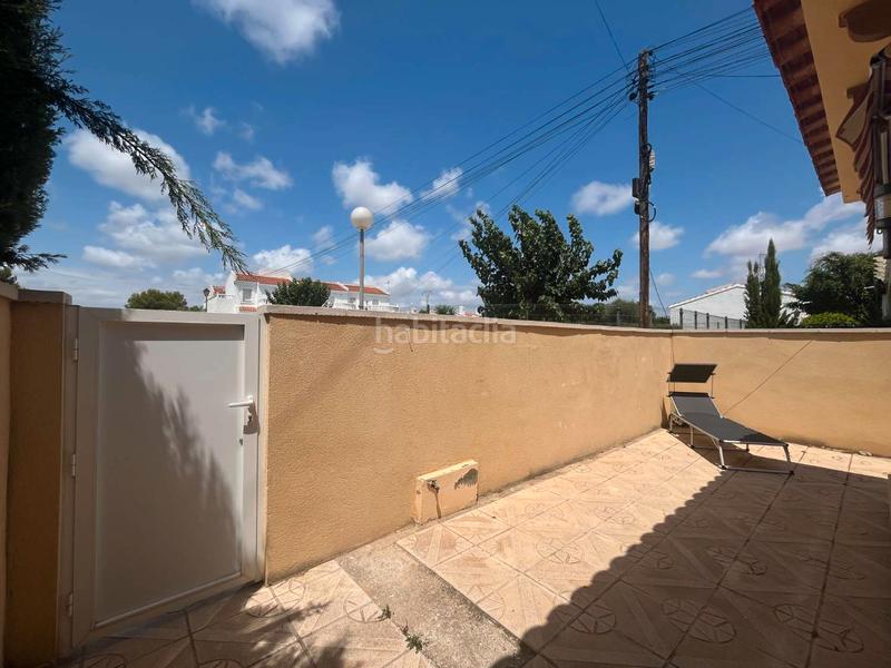 Foto 82c080a7-257e-467d-8d7a-b34817e43cd2. Maison jumelée avec piscine dans La Florida Orihuela