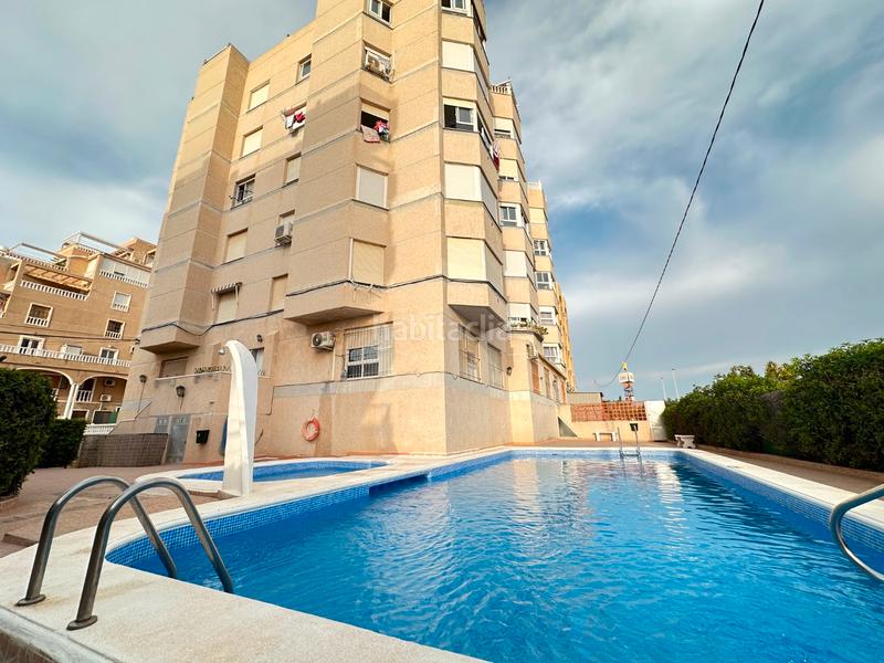 Foto 5b2b7c55-eb04-4917-9ab3-4649e86824b5. Apartament amb piscina a Punta Prima Torrevieja
