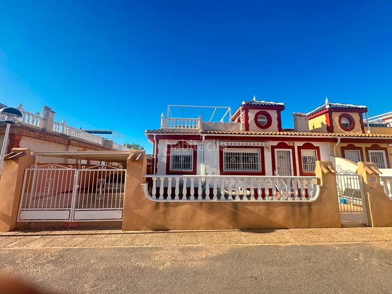 Foto 015c2ead-e28b-43f2-a73c-3a77a8320868. Casa con piscina in Playa Flamenca Orihuela