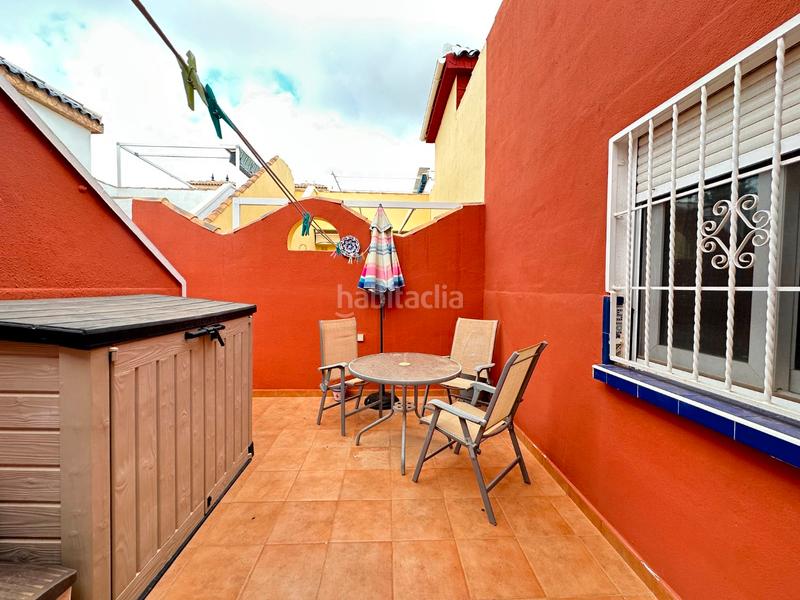 Foto ff60b56e-2f5f-4598-ae99-254da4a1c108. Casa con piscina in Playa Flamenca Orihuela