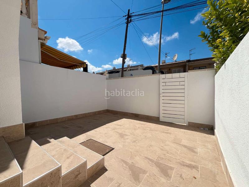 Foto 6d5c9d28-d30e-413e-a763-72bc0c6fd2de. Casa aparellada amb piscina a Los Balcones-Los Altos Torrevieja