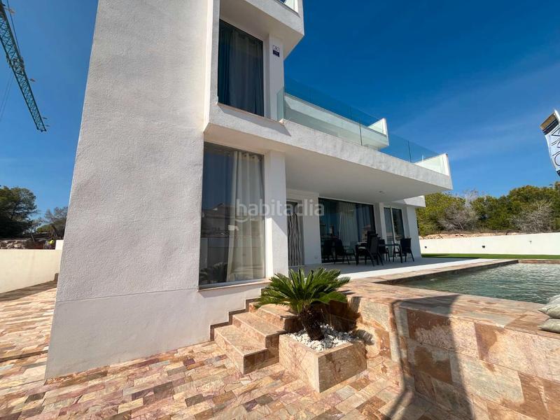 Foto 1b947ea0-192f-4034-83be-cf669baac898. Chalet with pool in Los Almendros Orihuela