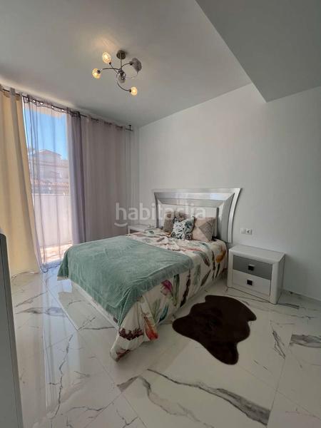 Foto e4a5f4d5-9525-4d45-a8b8-e1a2541b6baf. Xalet amb piscina a Los Almendros Orihuela