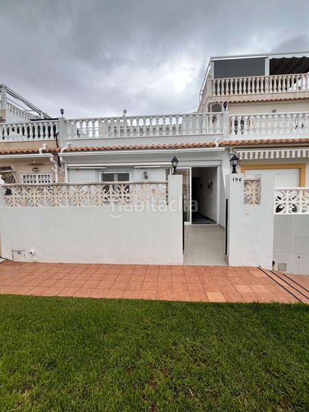 Foto ef8c5e0b-2627-4145-80b3-7d30b30ef643. Casa aparellada a La Florida Orihuela