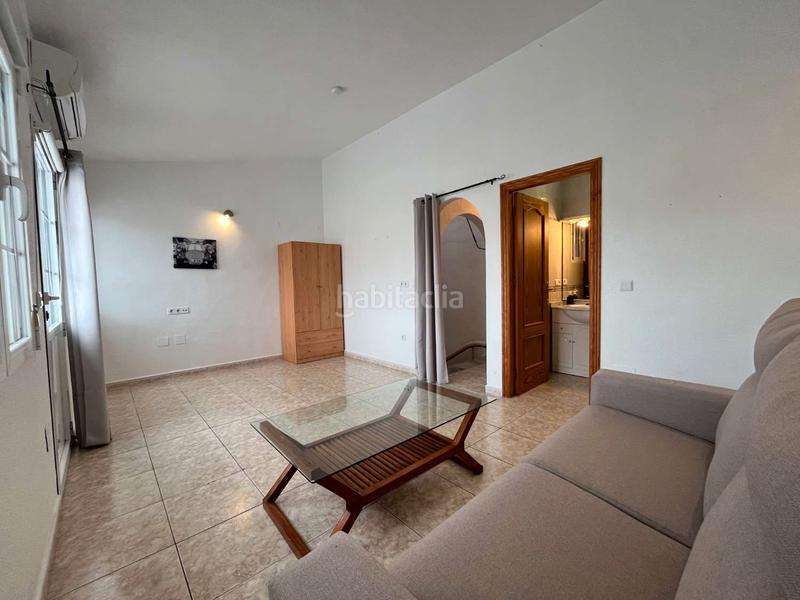 Foto dffe79d5-721c-4641-89d0-9434e5f3c98f. Maison jumelée dans La Florida Orihuela