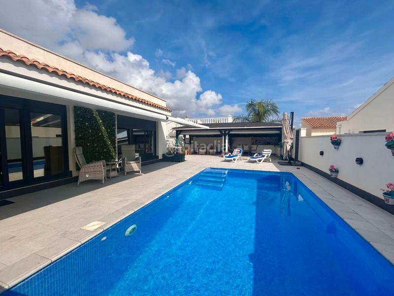 Foto 3fcd1933-543b-42f8-a7d2-c742d2685236. Chalet with heating pool in La Florida Orihuela