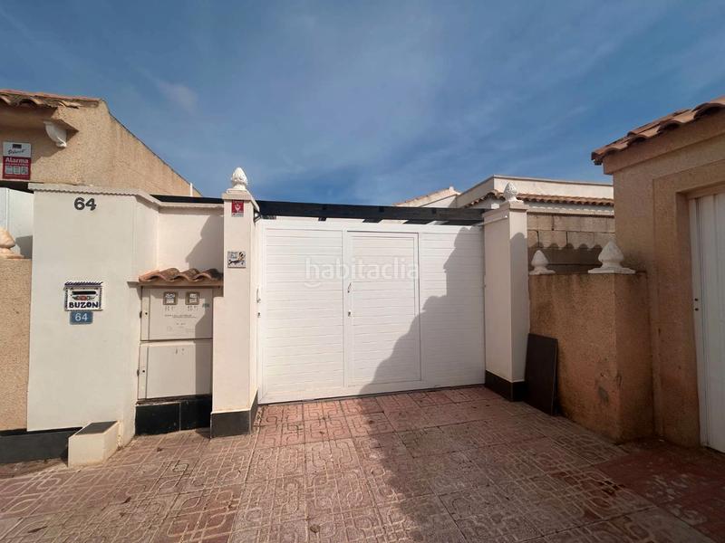 Foto 8b25befc-1796-475b-80f3-cd00c13adc67. Chalet with heating pool in La Florida Orihuela