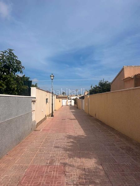 Foto 155bc1d9-76d3-4ce4-8b8a-0d14d3949264. Chalet con riscaldamento piscina in La Florida Orihuela