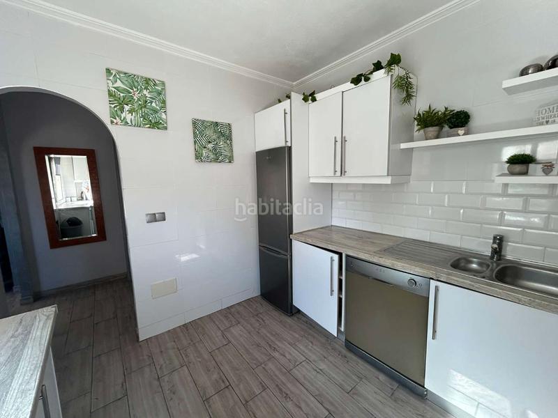 Foto 7efbc29b-43b6-4faa-bfe2-332b9bf6d09e. Chalet mit pool in La Zenia Orihuela