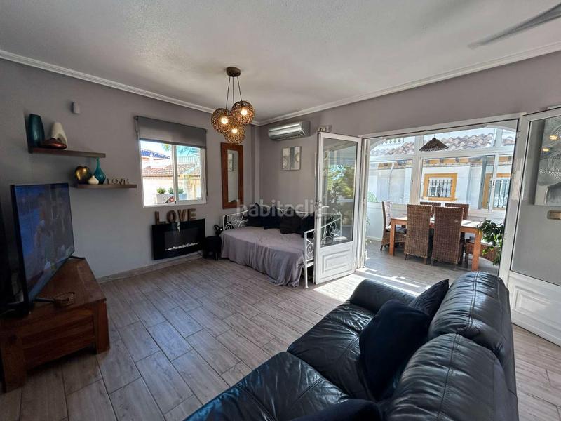 Foto 8773265d-79ad-417e-8aab-b6156c6422ec. Chalet mit pool in La Zenia Orihuela