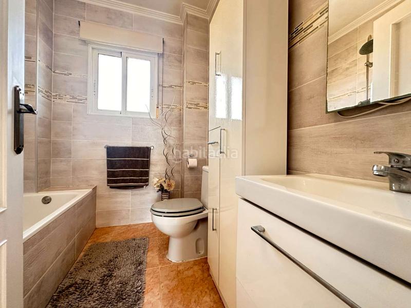 Foto 05957c0b-a546-40cc-a5c9-a258430b3df7. Chalet en La Zenia Orihuela