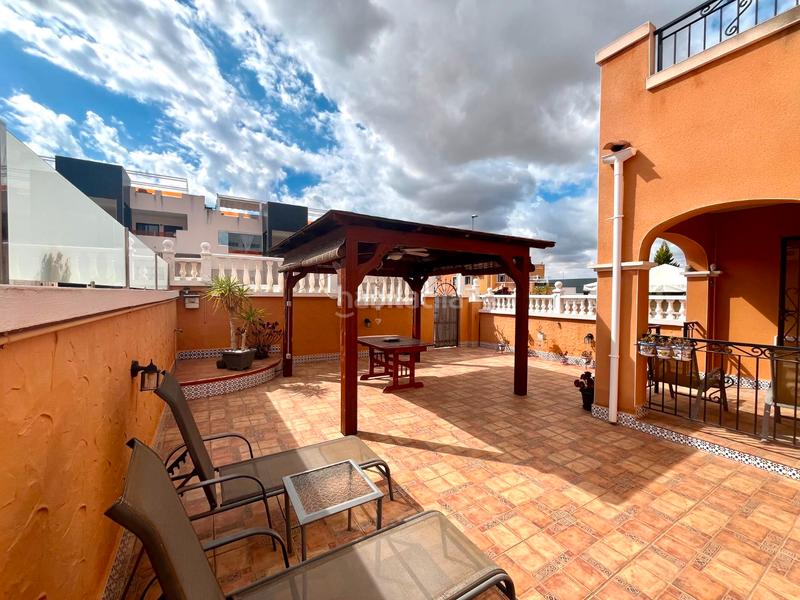 Foto f711aa6b-fbc0-4a56-856f-3146bdda2f15. Zweistöckige wohnung mit heizung pool in La Florida Orihuela