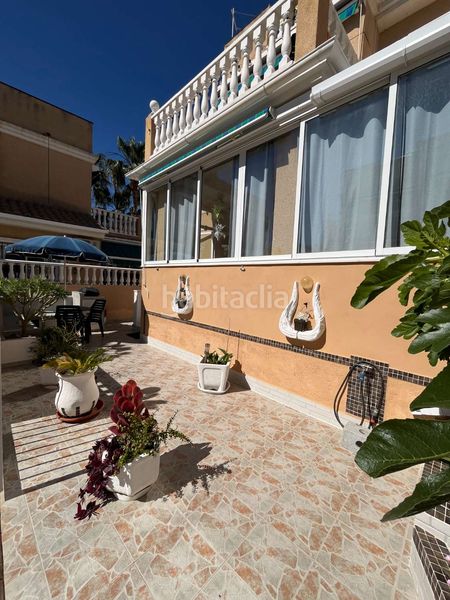 Foto 07fa3050-ea3b-49d4-a75a-145b39f9db0f. Casa amb piscina a Playa Flamenca Orihuela