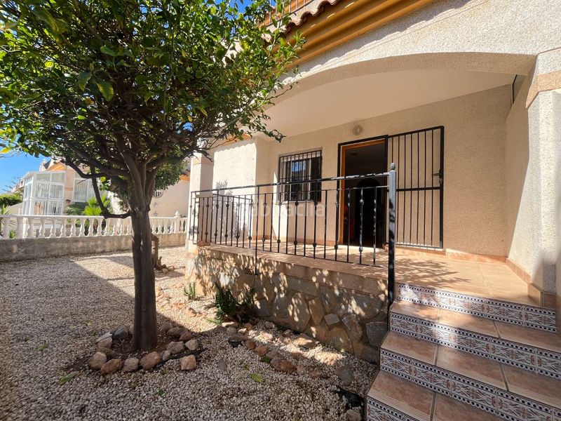 Foto 4423675a-86cc-4983-a423-62153217c77d. Casa amb piscina a Playa Flamenca Orihuela