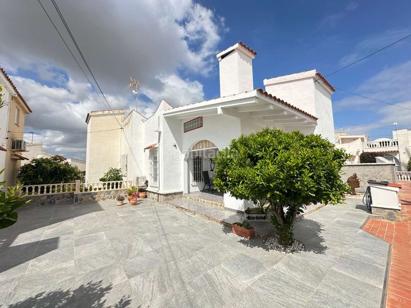 Foto 6a64a9da-b82a-4d22-8651-d42a578aef7c. Casa a La Florida Orihuela