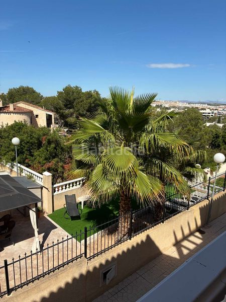 Foto 09bd2bd0-e14f-40e5-ada8-78138d909df1. Dúplex amb calefacció aparcament piscina a La Florida Orihuela