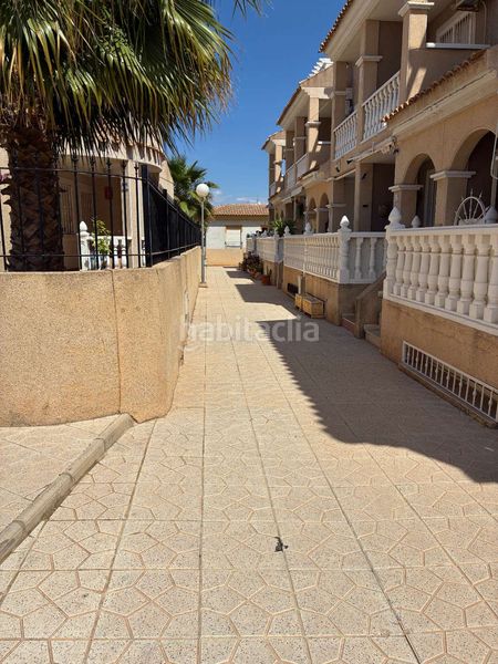 Foto cd90b999-1d52-4e5e-9cb4-4c4b3cbb5be7. Dúplex amb calefacció aparcament piscina a La Florida Orihuela