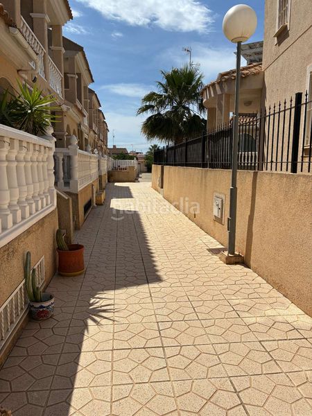 Foto ef61ab0c-9b12-49b1-9398-9acde097961a. Dúplex amb calefacció aparcament piscina a La Florida Orihuela