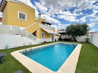 Chalet en San Miguel de Salinas