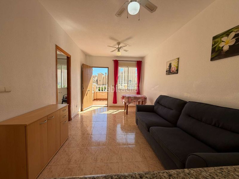 Foto cf99f7db-3121-4383-9b36-8d1c65e6812b. Apartament amb piscina a Playa Flamenca Orihuela