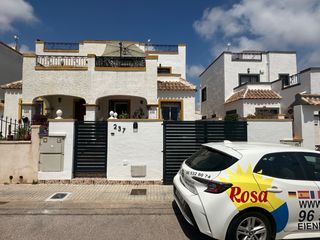 Semi detached house in La Florida