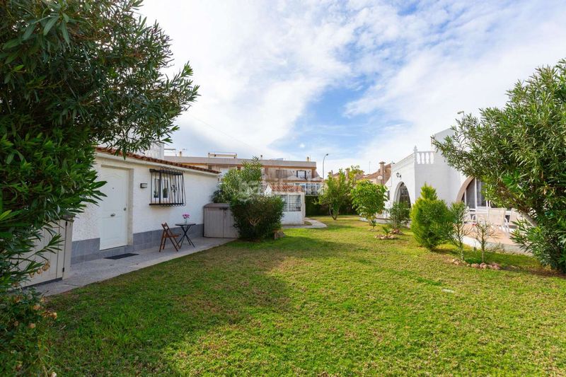 Foto 1493867d-fcd7-4f17-9046-b74ef58e1267. Casa a La Florida Orihuela