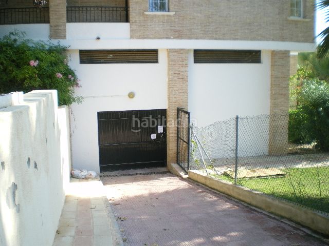 Foto 2ca62522-4913-4b5f-afc2-f83eeddd8013. Aparcament cotxe a Villamartín-Las Filipinas Orihuela