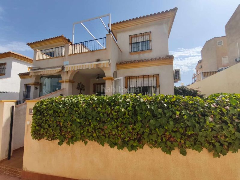 Foto c03f4b2d-c64c-4eff-9863-e68eab58889c. Dúplex amb calefacció aparcament piscina a La Florida Orihuela
