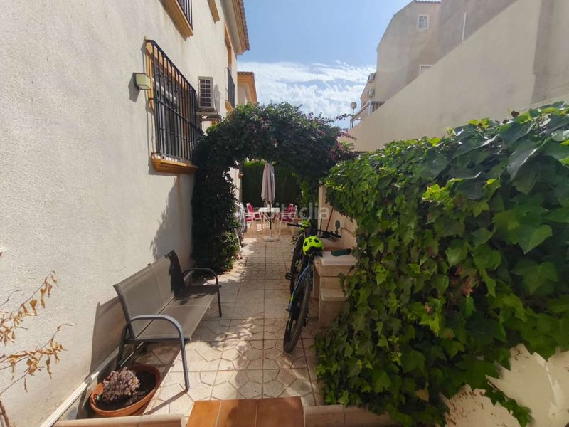 Foto fb948f39-7e39-4691-81b3-97c008efca9d. Dúplex amb calefacció aparcament piscina a La Florida Orihuela