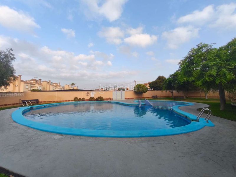 Foto 40597a73-6c28-4870-b97e-e4bfecd92866. Apartament amb calefacció piscina a La Florida Orihuela