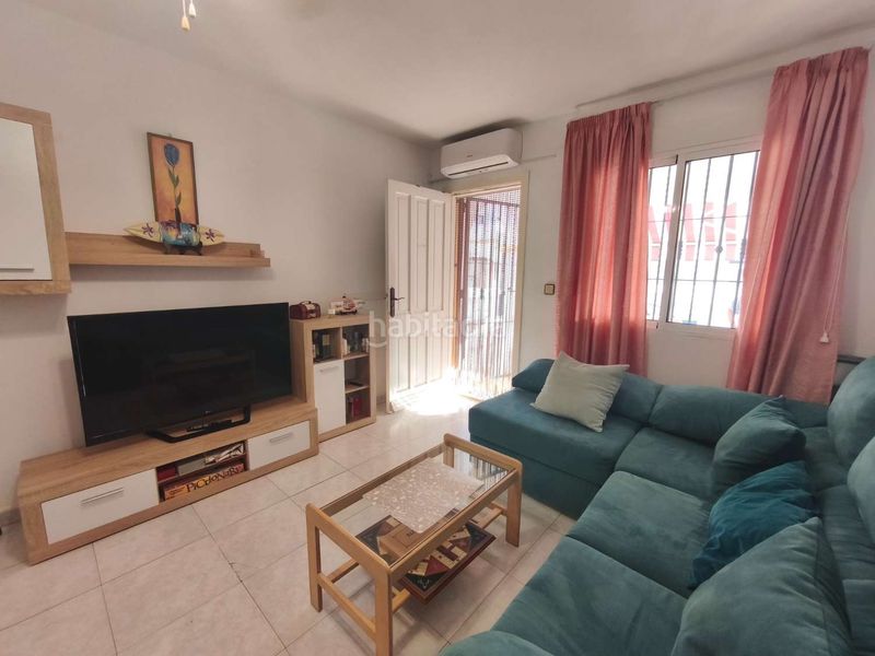 Foto 399c4221-7baf-4aa2-85a3-764e70b27bcc. Apartament amb piscina a La Florida Orihuela