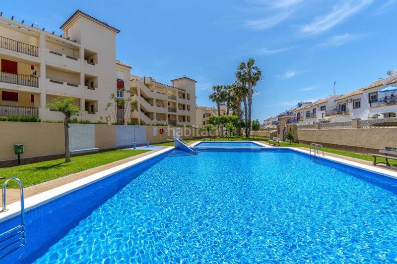 Foto d477221d-7d7f-41d7-bd64-42c42b20090e. Apartament amb piscina a La Florida Orihuela