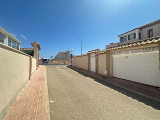 Casa aparellada a Orihuela Ciudad