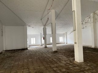 Nave industrial en Jabugo. Nave ind. en venta en los romeros.