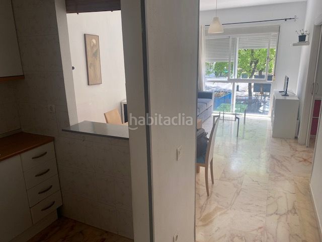 Foto 07cf4d70-5ac4-4caf-b095-22fccaccf4f7. Lloguer apartament amb aparcament piscina a Parque Alcosa Sevilla