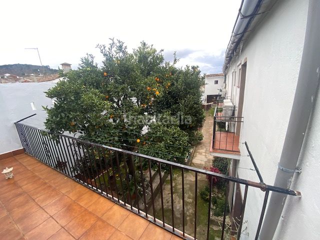 Foto 6c177b3f-f3df-47e5-aa7f-ece108a7f695. Edificio  en venta en calle de cervantes en Cortegana