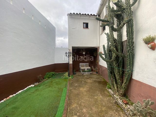 Foto b6e57239-74ef-4530-ba1f-773b7b1b172a. Edificio  en venta en calle de cervantes en Cortegana
