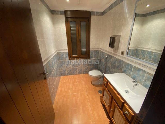 Foto 8e510560-5dd2-4b10-ab51-fbef109bb3c9. Edifici a Cala