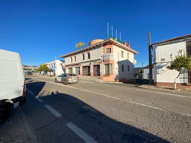 Foto ec94e8c6-5353-44e5-b74d-995d67927bed. Edifici a Cala