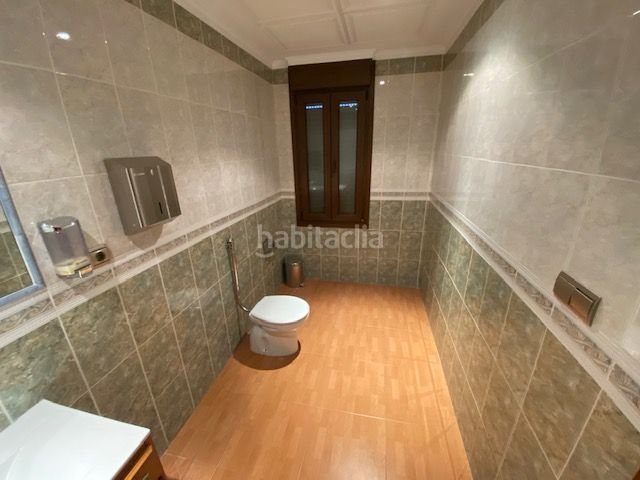 Foto f4404acd-c5b0-4727-9fe9-e916866be85b. Edifici a Cala