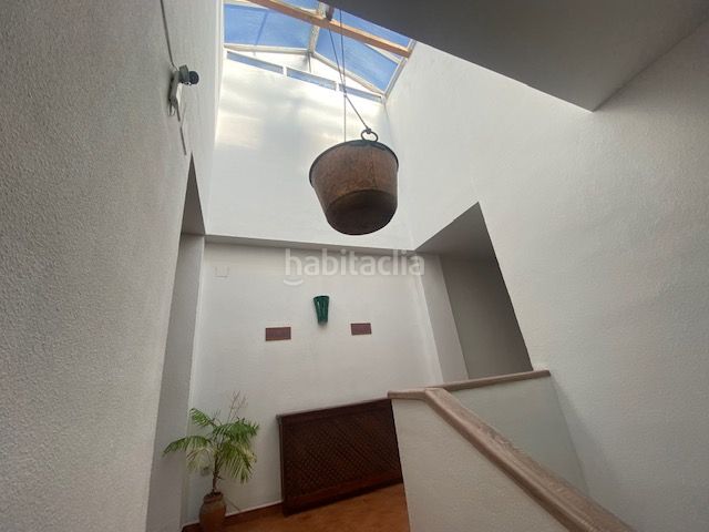 Foto d42d637e-b907-447e-8432-bf9b12ef82bc. Edificio in Galaroza