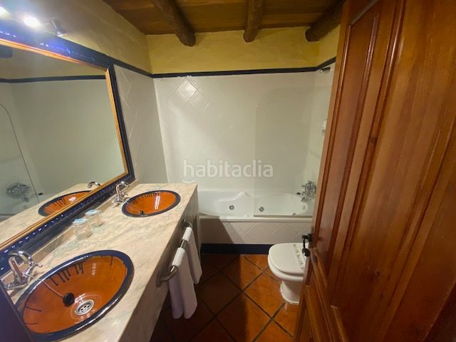 Foto dca941db-0660-4846-a1aa-5665a3142fae. Edificio in Galaroza