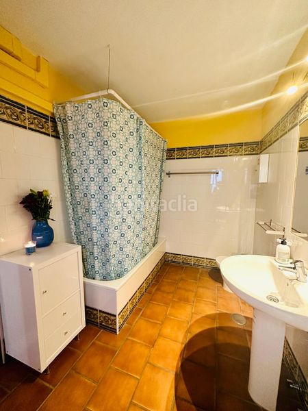 Foto efa667eb-d009-4951-b158-3dd8f1592640. Edificio in Aracena
